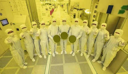 三星电子晶圆代工部门开始采用14nm制程工艺代工FuriosaAI的Warboy芯片，业务不断扩大